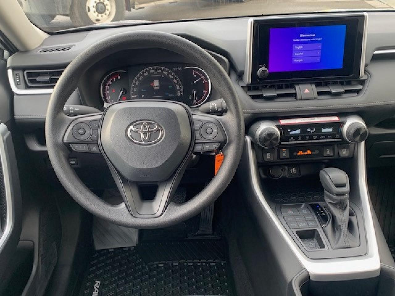 2025 Toyota RAV4 LE 4dr All-wheel Drive Photo