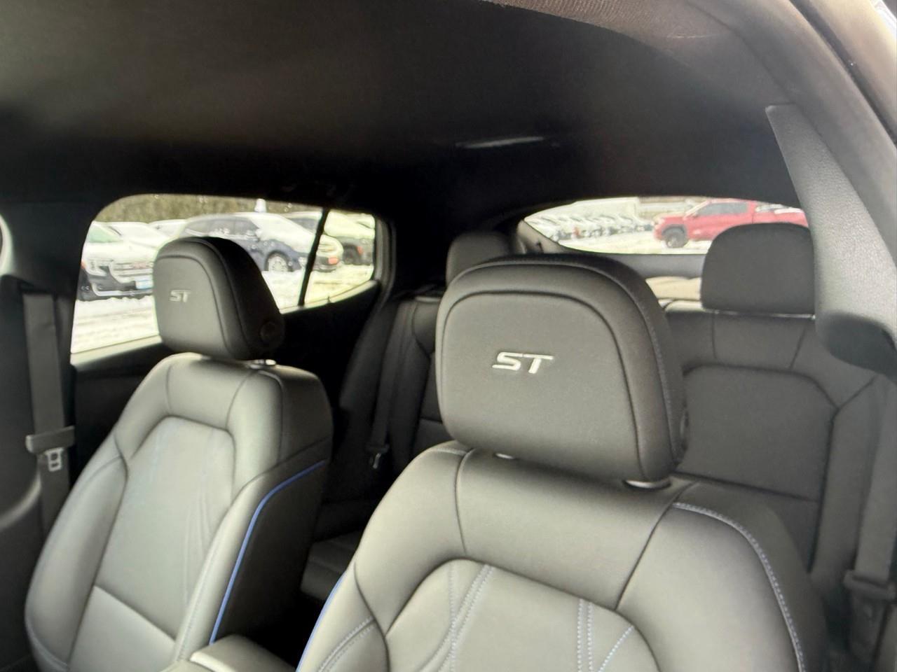 2026 Buick Envista Sport Touring 4dr Front-Wheel Drive Photo