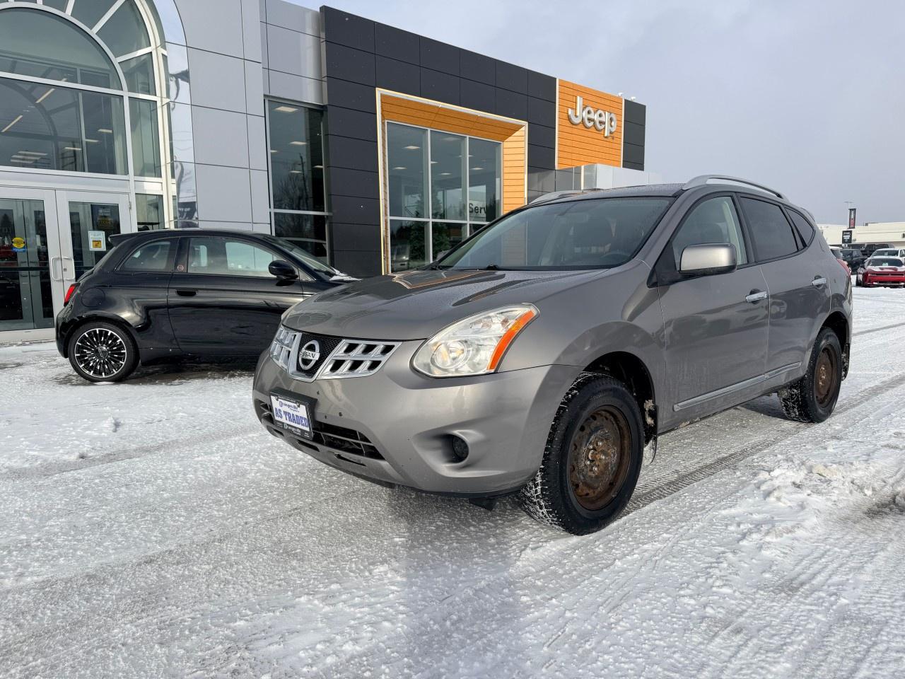 2012 Nissan Rogue FWD 4dr SV Photo0