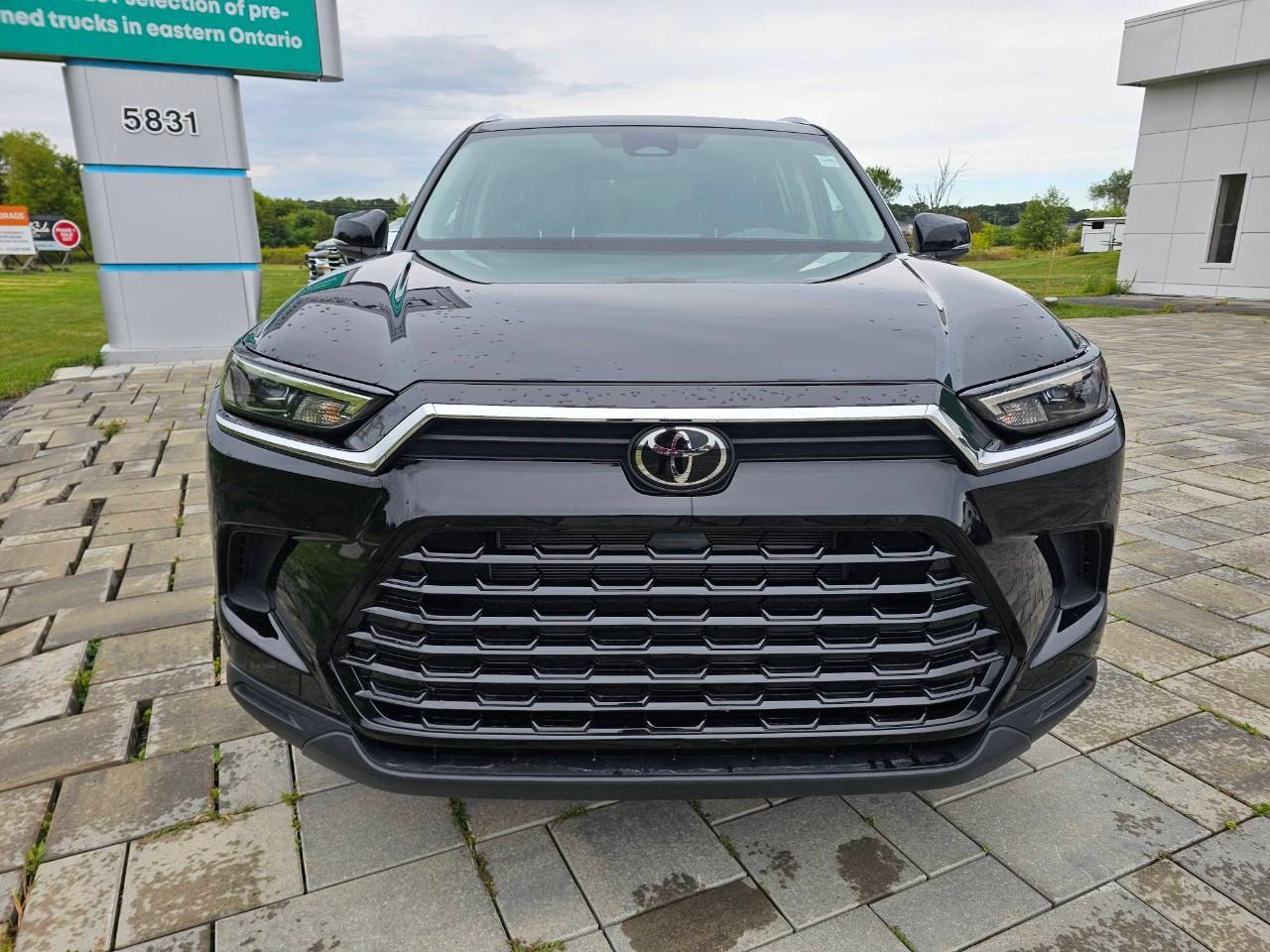 2024 Toyota Grand Highlander Hybrid XLE 4dr All-Wheel Drive Photo