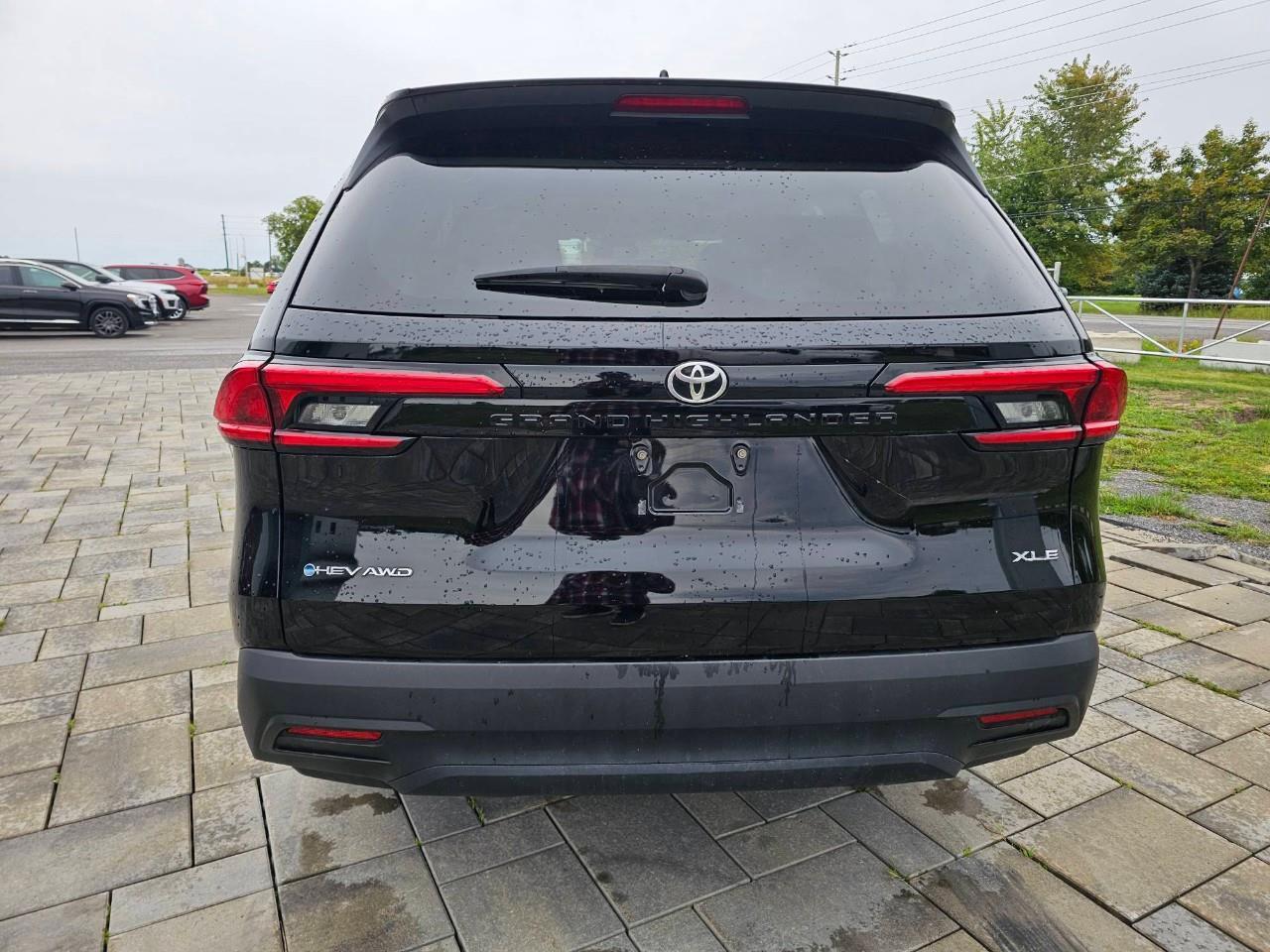 2024 Toyota Grand Highlander Hybrid XLE 4dr All-Wheel Drive Photo