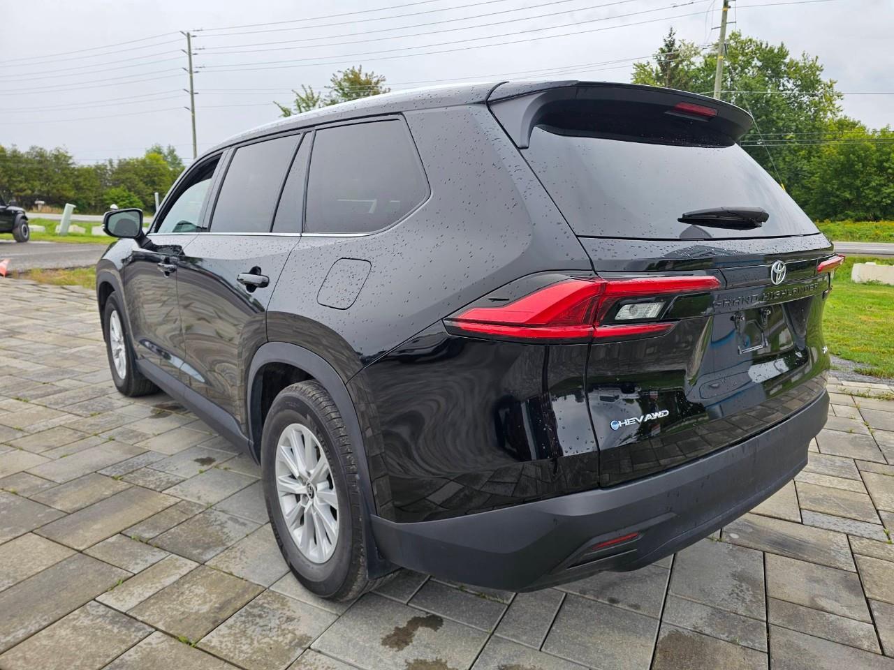 2024 Toyota Grand Highlander Hybrid XLE 4dr All-Wheel Drive Photo