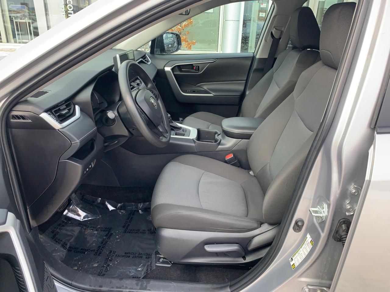 2024 Toyota RAV4 LE 4dr All-wheel Drive Photo