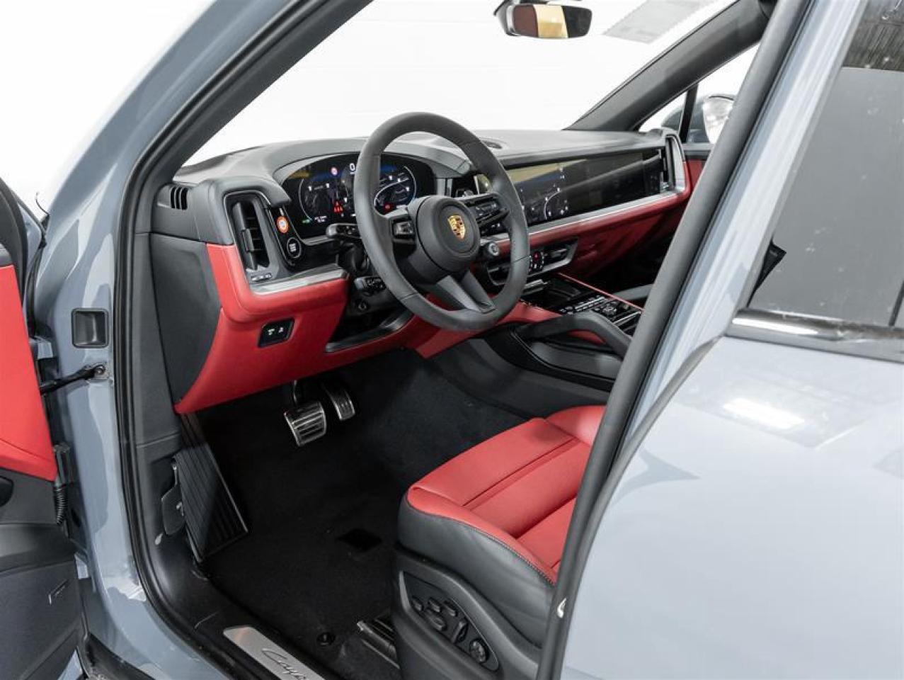 2025 Porsche Cayenne  Photo