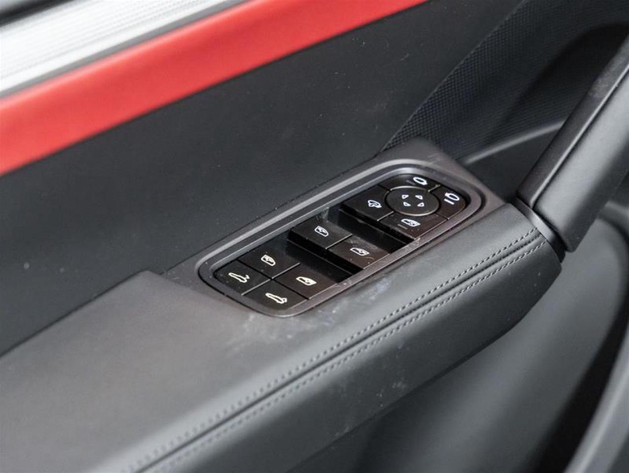 2025 Porsche Cayenne  Photo