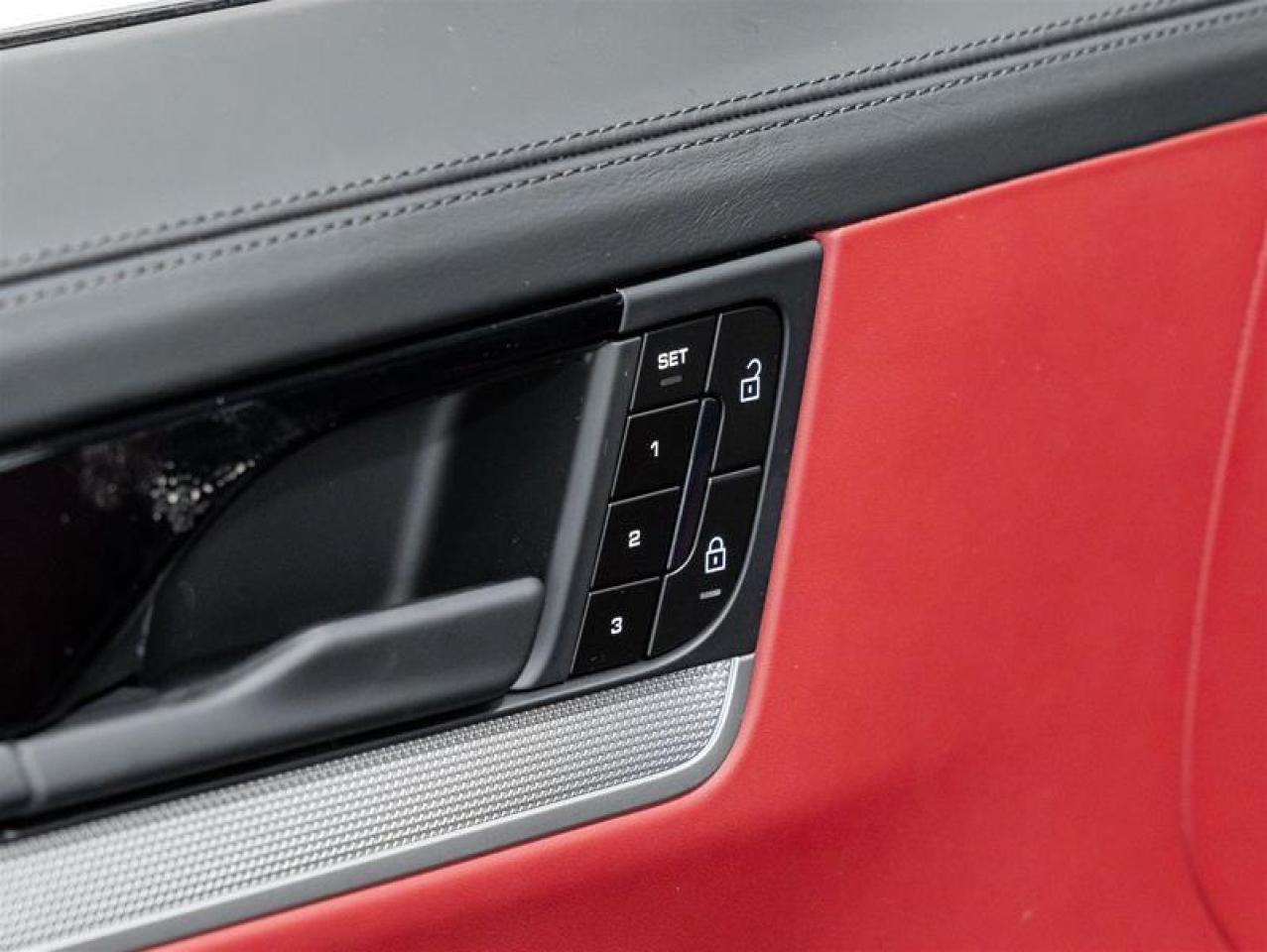 2025 Porsche Cayenne  Photo