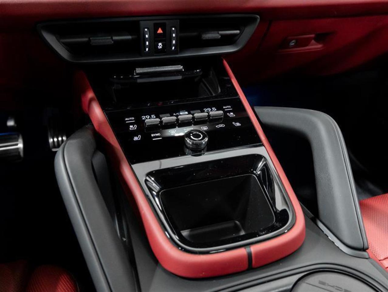 2025 Porsche Cayenne  Photo