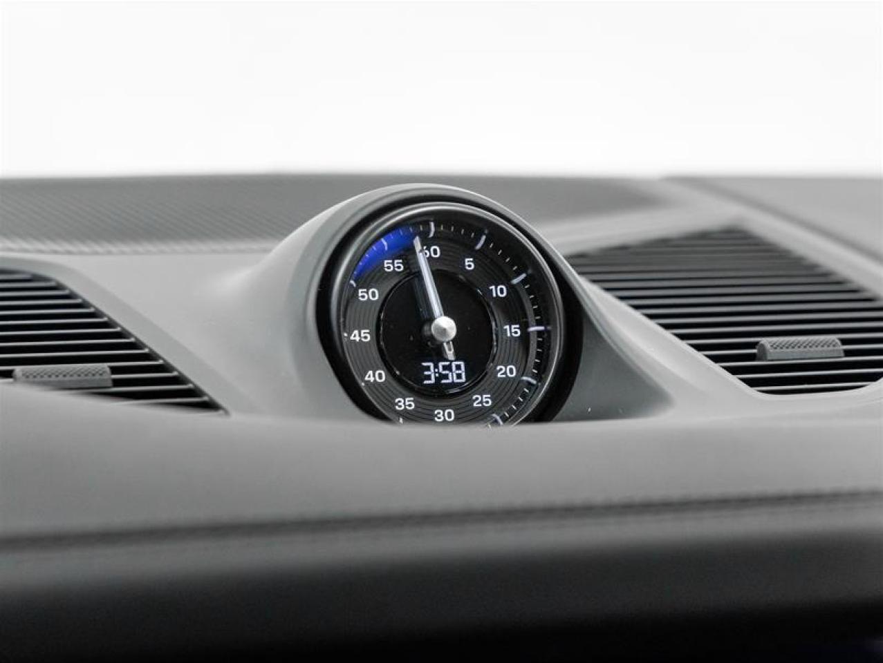 2025 Porsche Cayenne  Photo