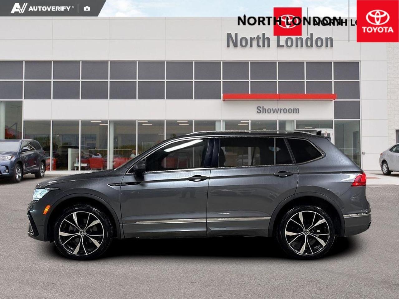 2022 Volkswagen Tiguan Highline R-LINE 4dr All-wheel Drive 4MOTION Photo2