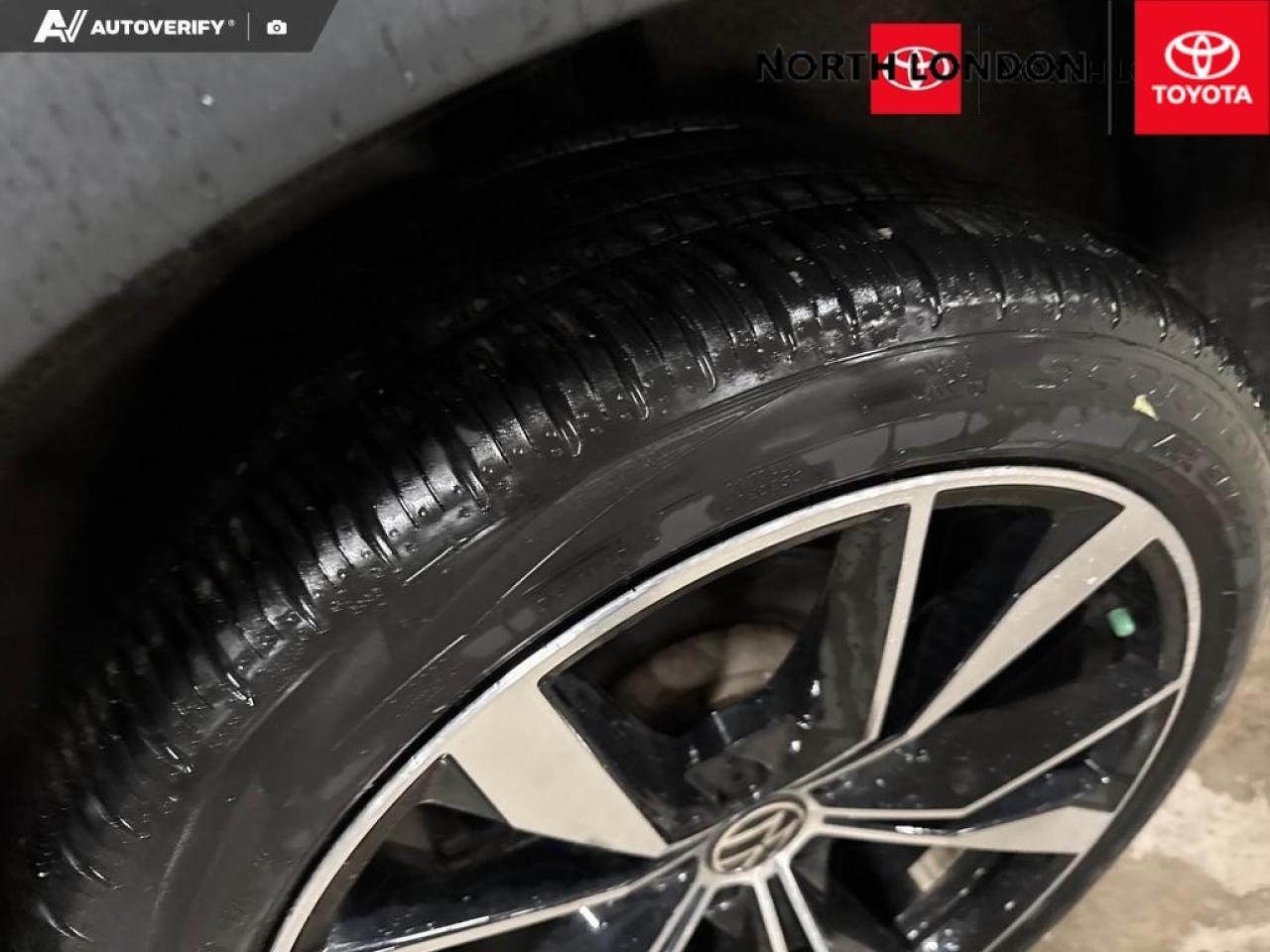 2022 Volkswagen Tiguan Highline R-LINE 4dr All-wheel Drive 4MOTION Photo