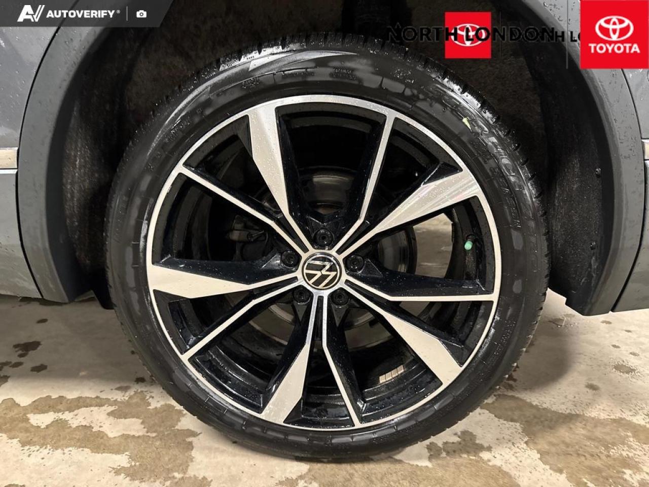 2022 Volkswagen Tiguan Highline R-LINE 4dr All-wheel Drive 4MOTION Photo