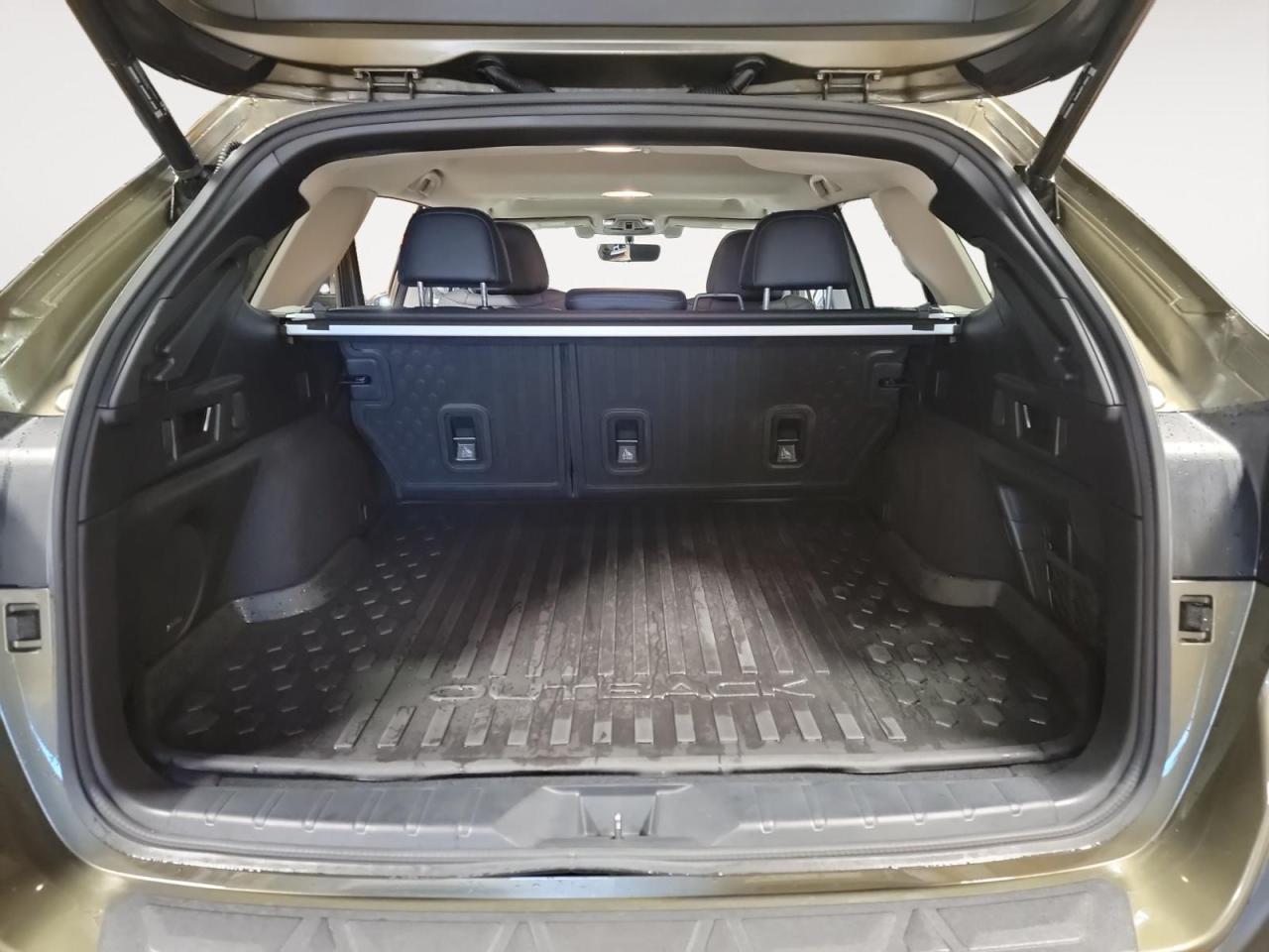 2021 Subaru Outback Limited XT 4dr All-Wheel Drive Photo