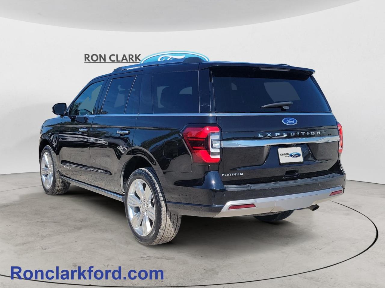 2024 Ford Expedition Platinum 4dr 4x4 Photo4