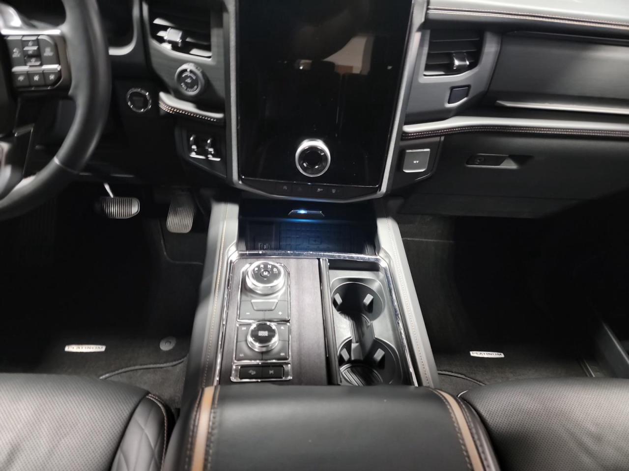 2024 Ford Expedition Platinum 4dr 4x4 Photo