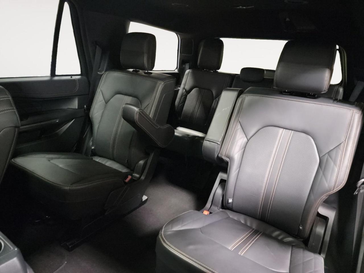 2024 Ford Expedition Platinum 4dr 4x4 Photo