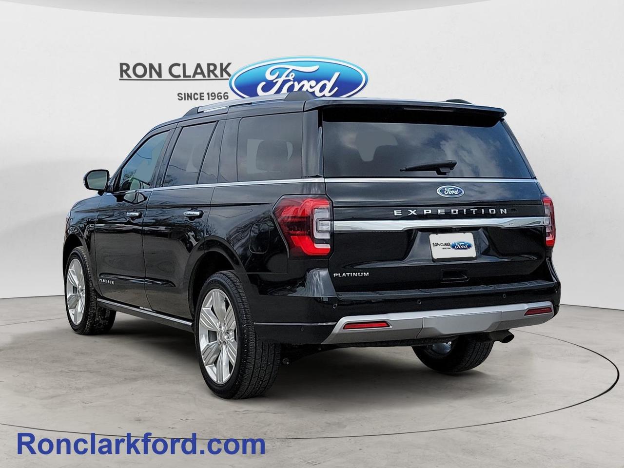 2024 Ford Expedition Platinum 4dr 4x4 Photo