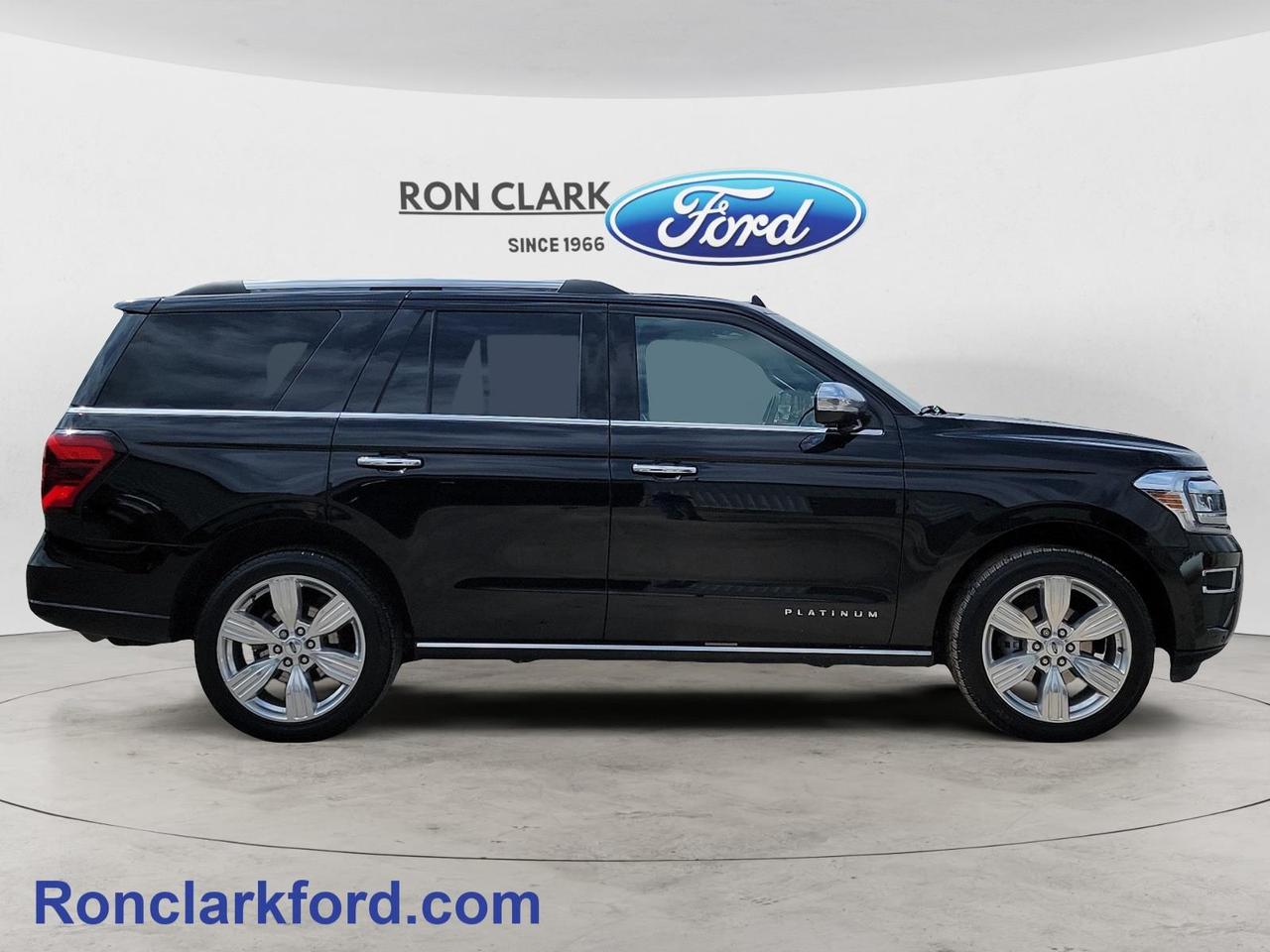 2024 Ford Expedition Platinum 4dr 4x4 Photo