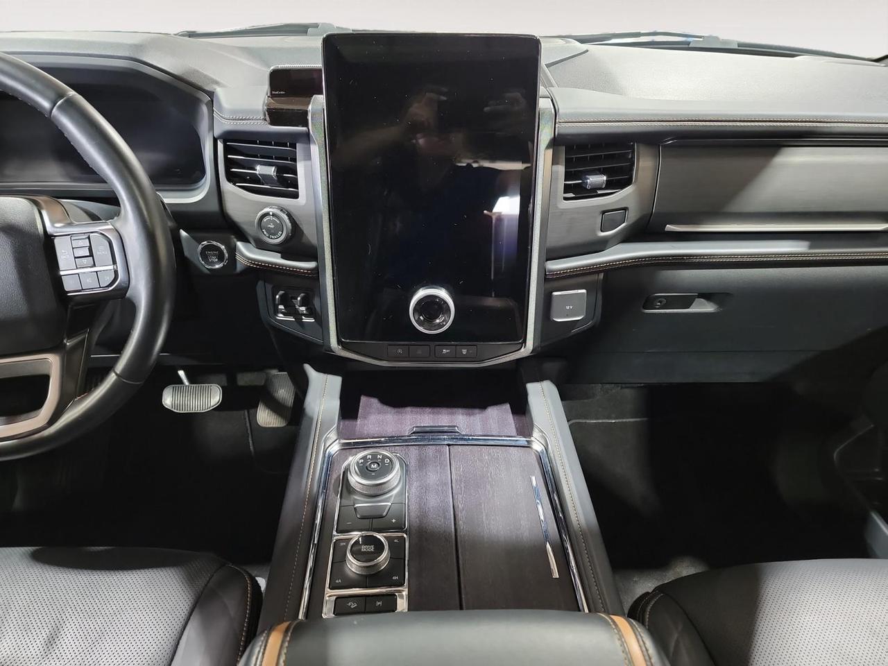 2024 Ford Expedition Platinum 4dr 4x4 Photo