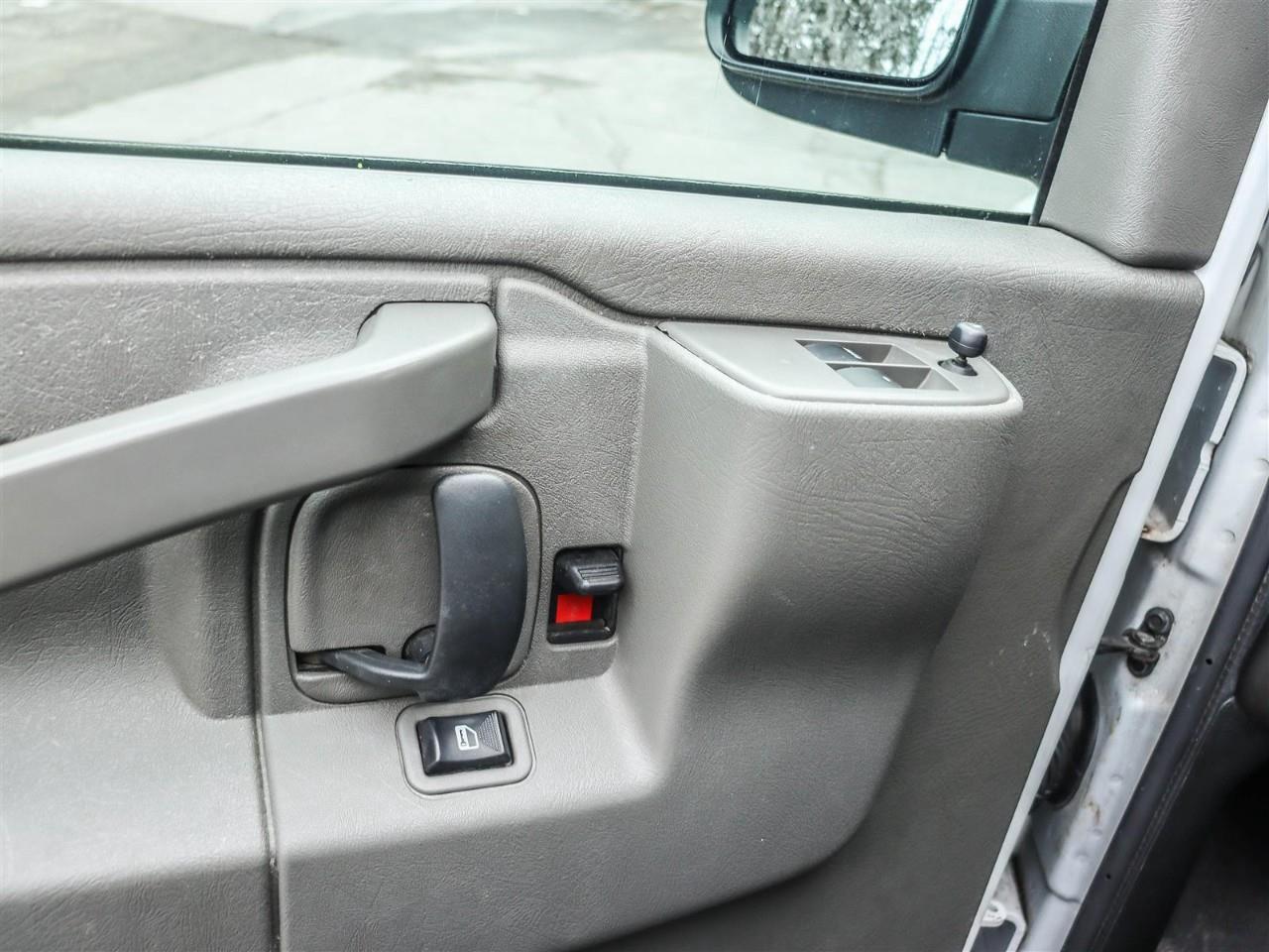 2022 Chevrolet Express 2500 Work Van Rear-Wheel Drive Cargo Van Photo