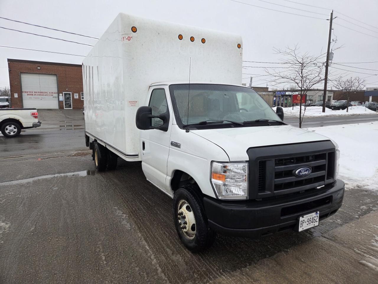 2019 Ford E-450 E-450 - 16Ft Box - Lift Gate Photo3