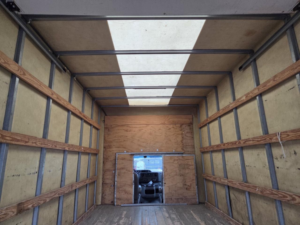 2019 Ford E-450 E-450 - 16Ft Box - Lift Gate Photo