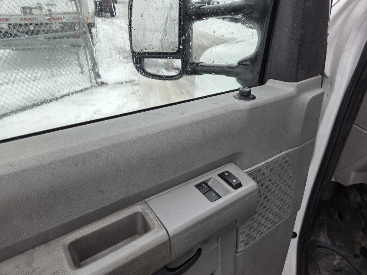 2019 Ford E-450 E-450 - 16Ft Box - Lift Gate Photo