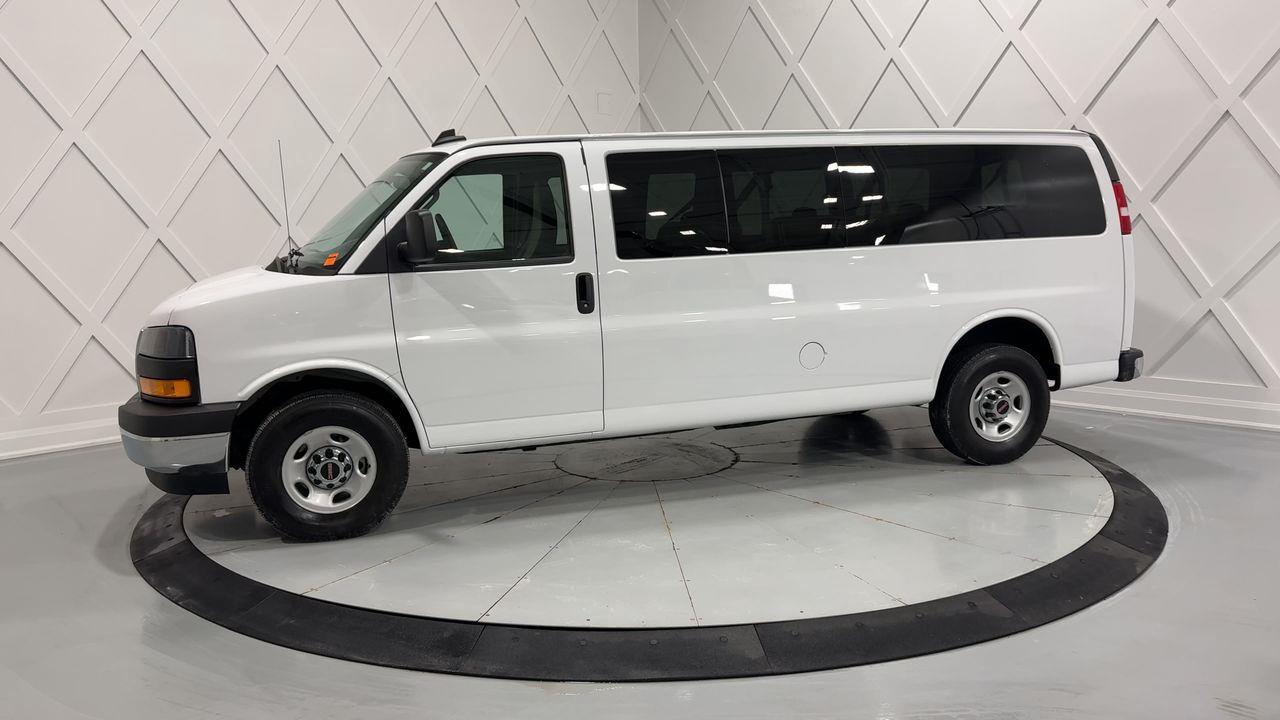2024 GMC Savana 3500 LT Rear-Wheel Drive Extended Passenger Van Photo