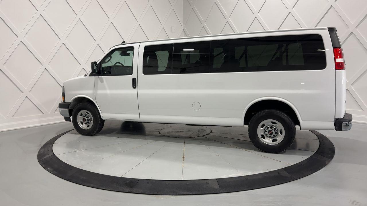 2024 GMC Savana 3500 LT Rear-Wheel Drive Extended Passenger Van Photo