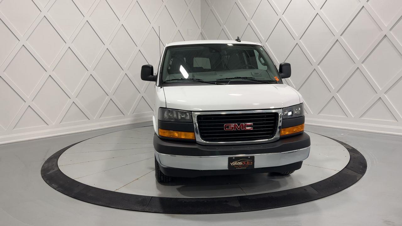 2024 GMC Savana 3500 LT Rear-Wheel Drive Extended Passenger Van Photo2