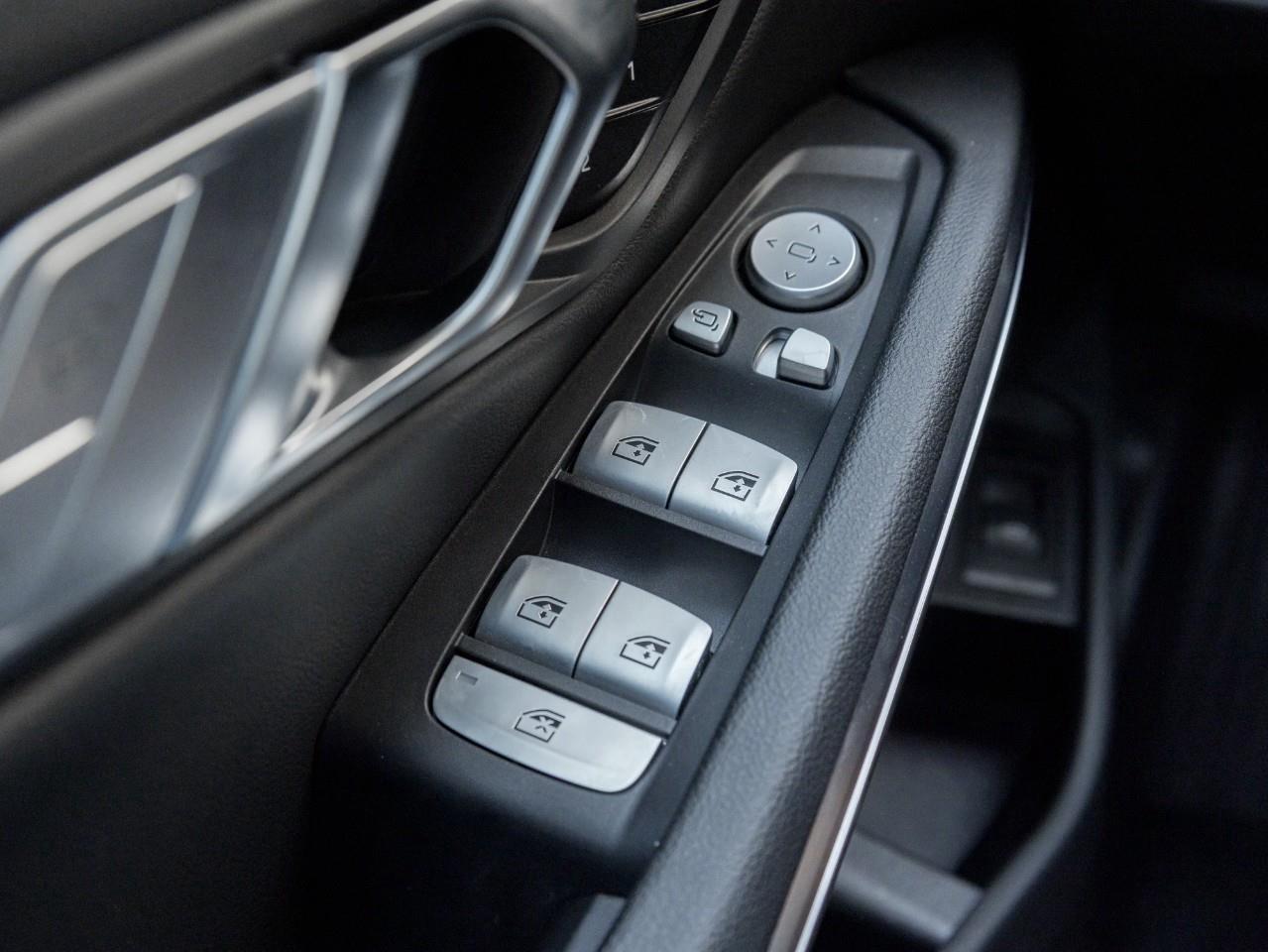 2024 BMW 330 i xDrive 4dr All-Wheel Drive Sedan Photo