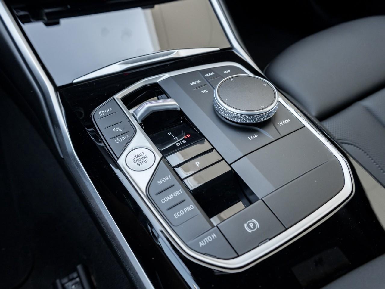 2024 BMW 330 i xDrive 4dr All-Wheel Drive Sedan Photo