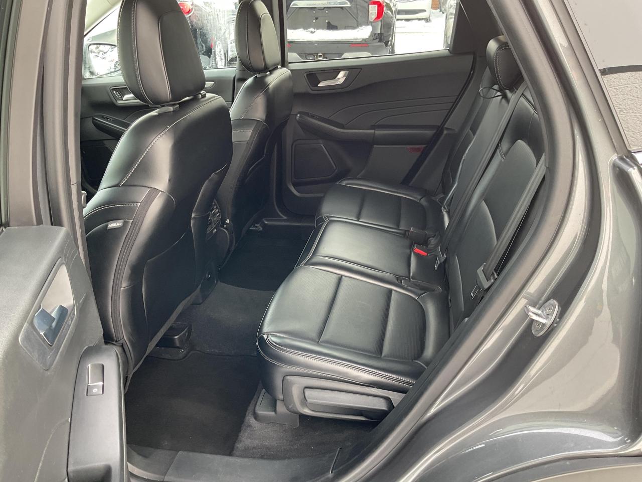 2023 Ford Escape Platinum 4dr All-Wheel Drive Photo