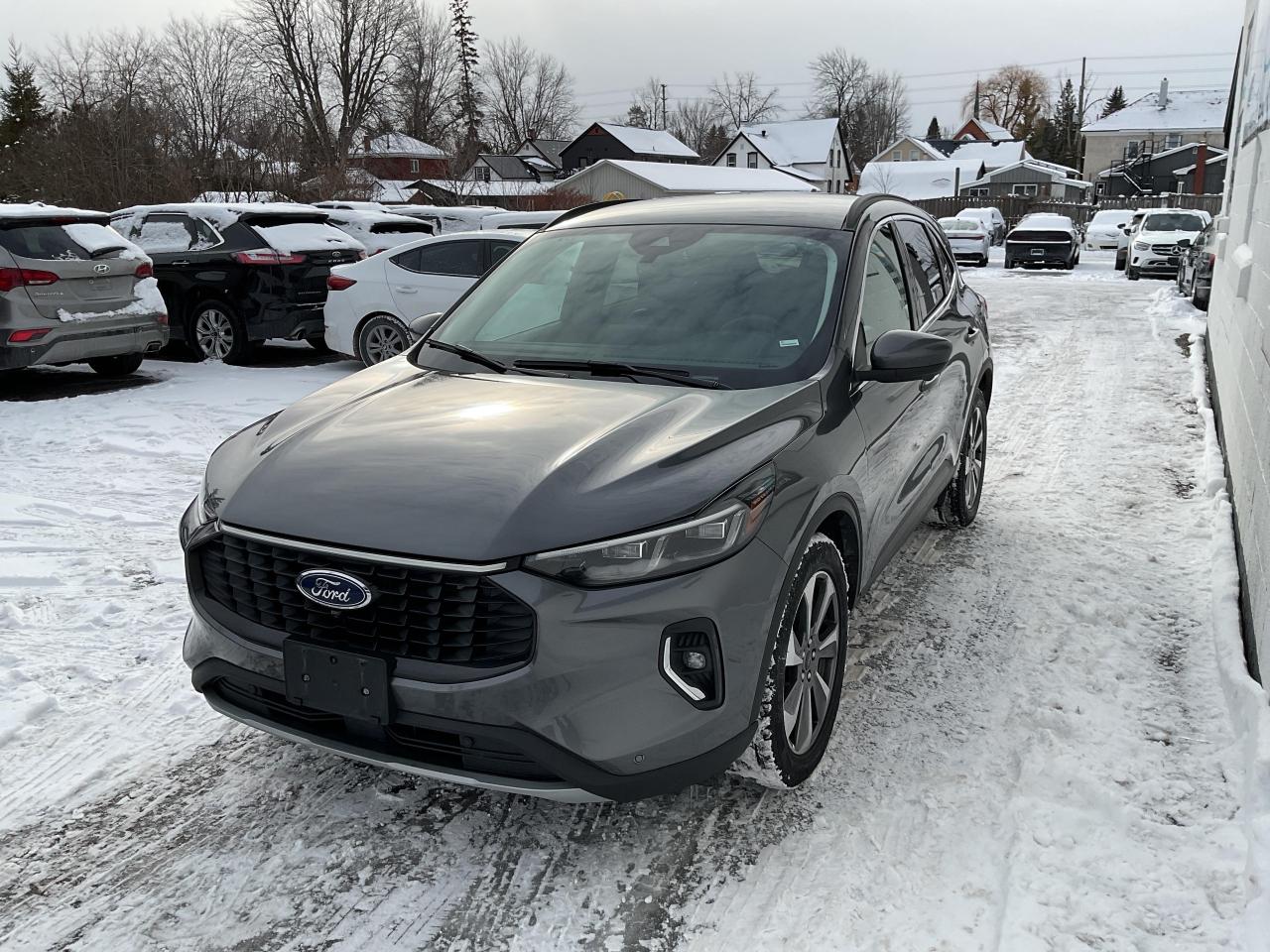 2023 Ford Escape Platinum 4dr All-Wheel Drive Photo