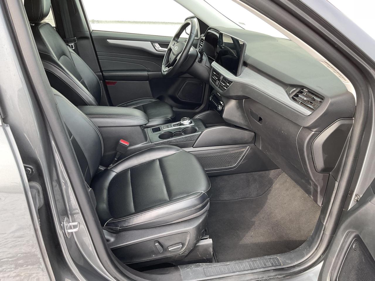 2023 Ford Escape Platinum 4dr All-Wheel Drive Photo