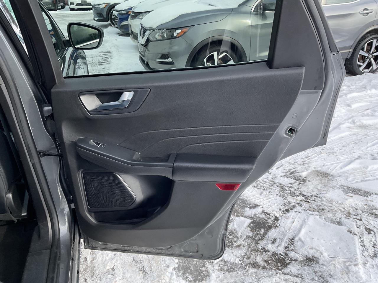 2023 Ford Escape Platinum 4dr All-Wheel Drive Photo