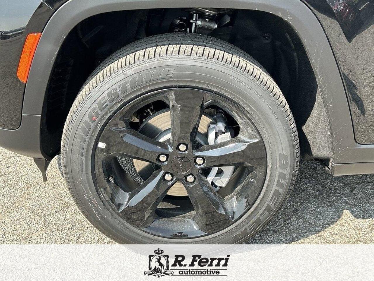 2025 Jeep Grand Cherokee Laredo 4dr 4x4 Photo