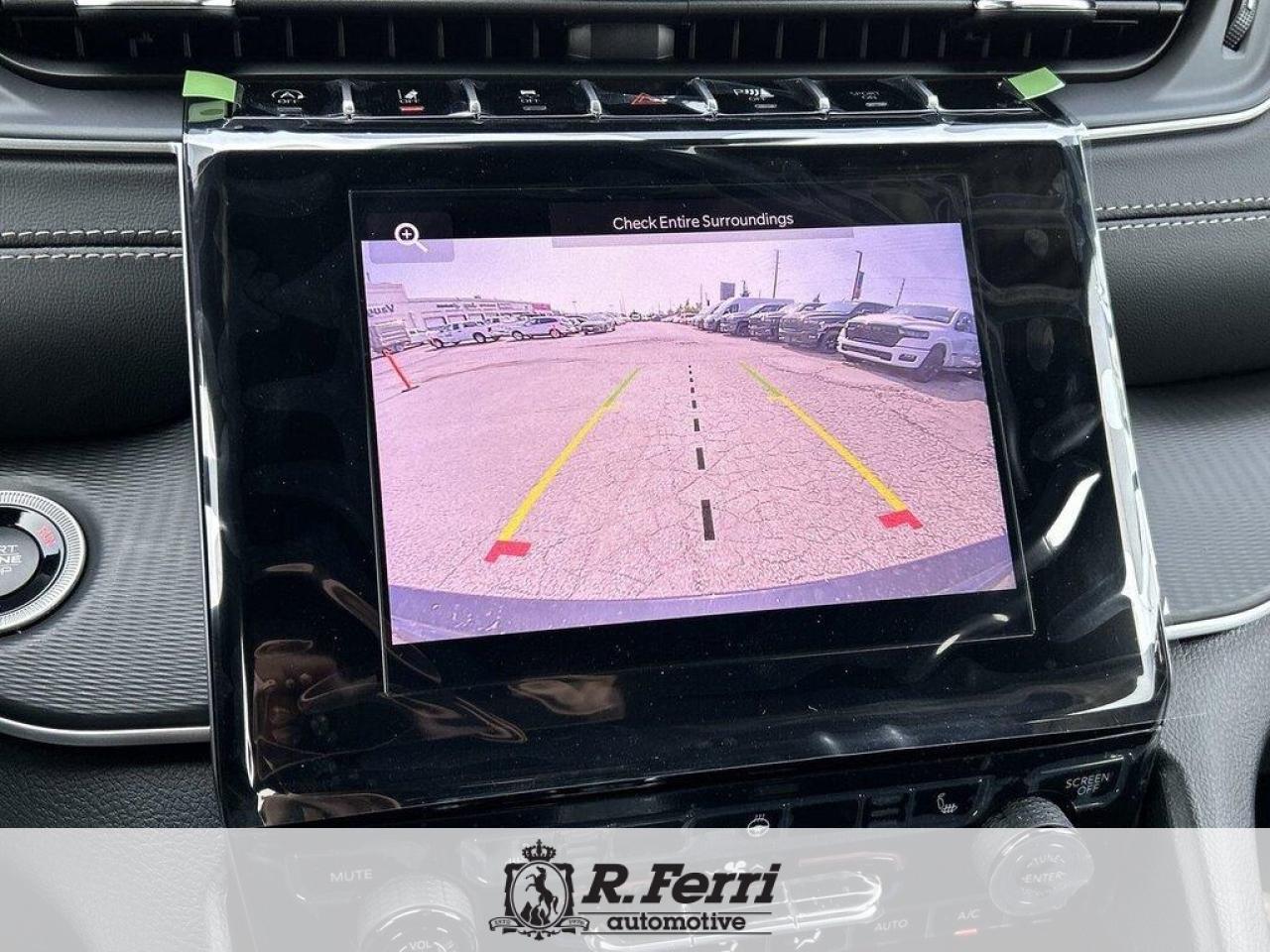 2025 Jeep Grand Cherokee Laredo 4dr 4x4 Photo