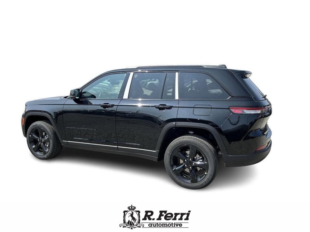 2025 Jeep Grand Cherokee Laredo 4dr 4x4 Photo