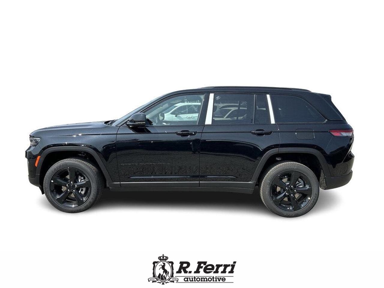 2025 Jeep Grand Cherokee Laredo 4dr 4x4 Photo