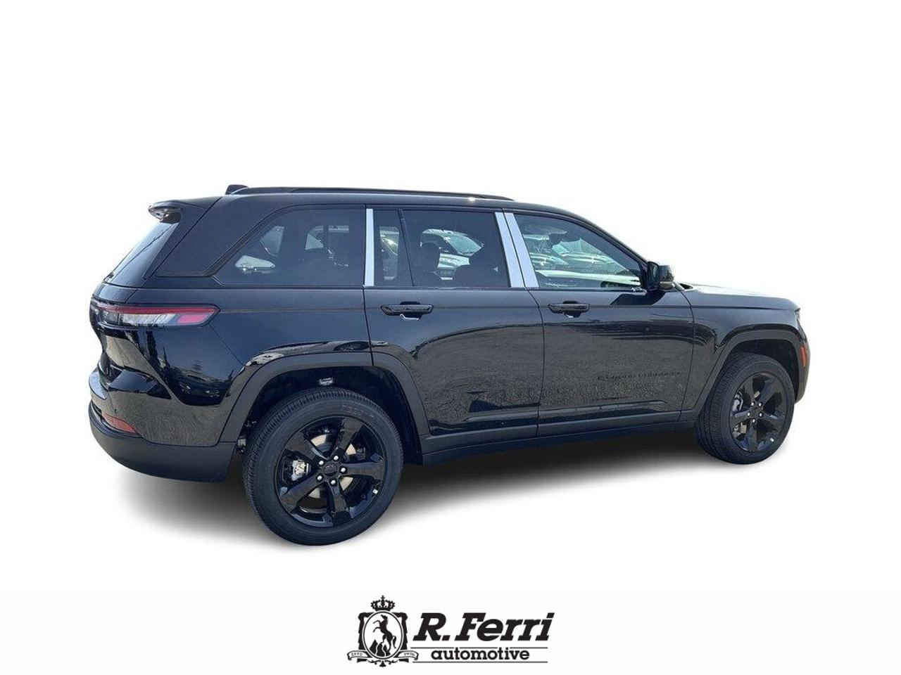 2025 Jeep Grand Cherokee Laredo 4dr 4x4 Photo