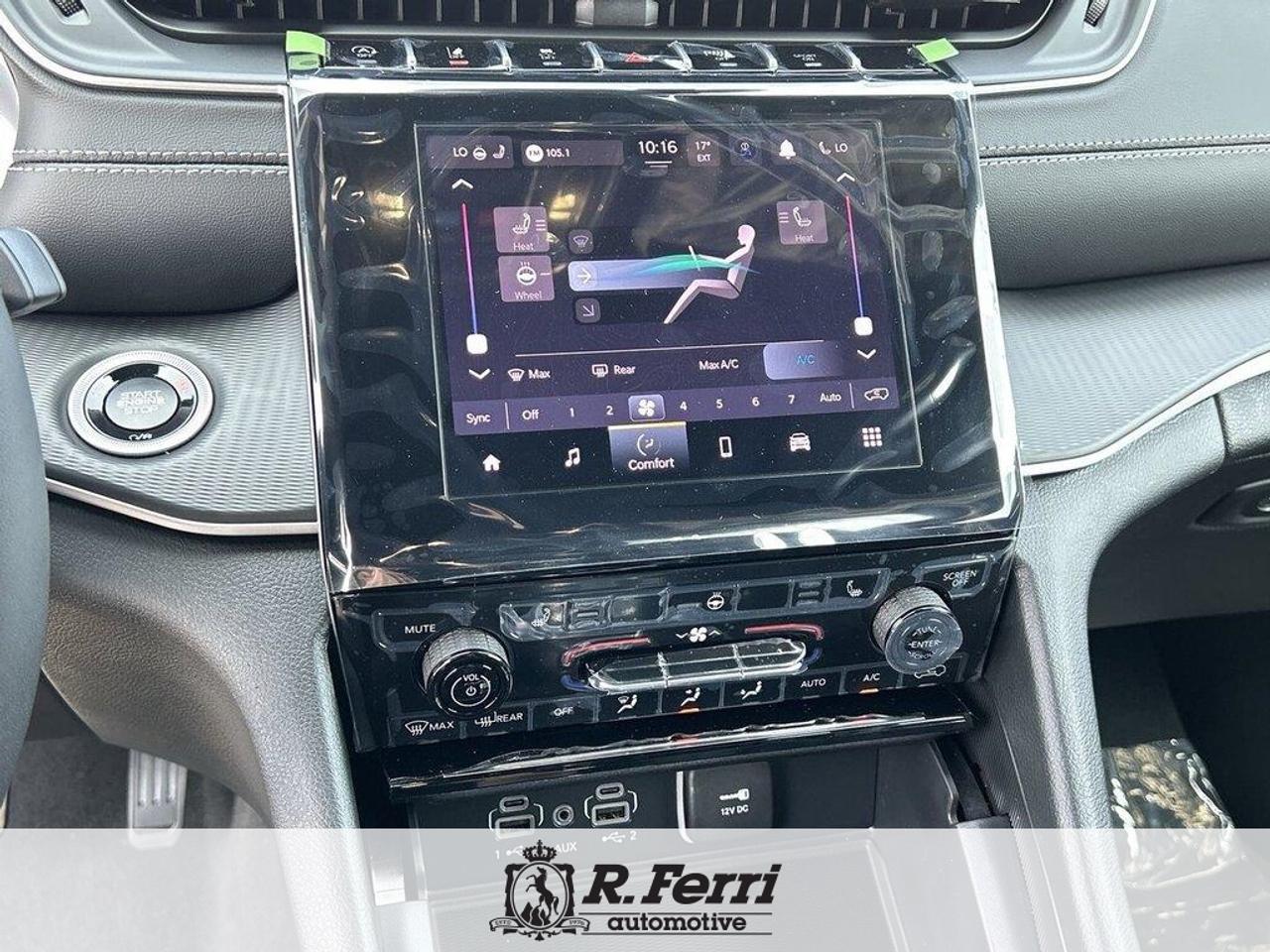 2025 Jeep Grand Cherokee Laredo 4dr 4x4 Photo