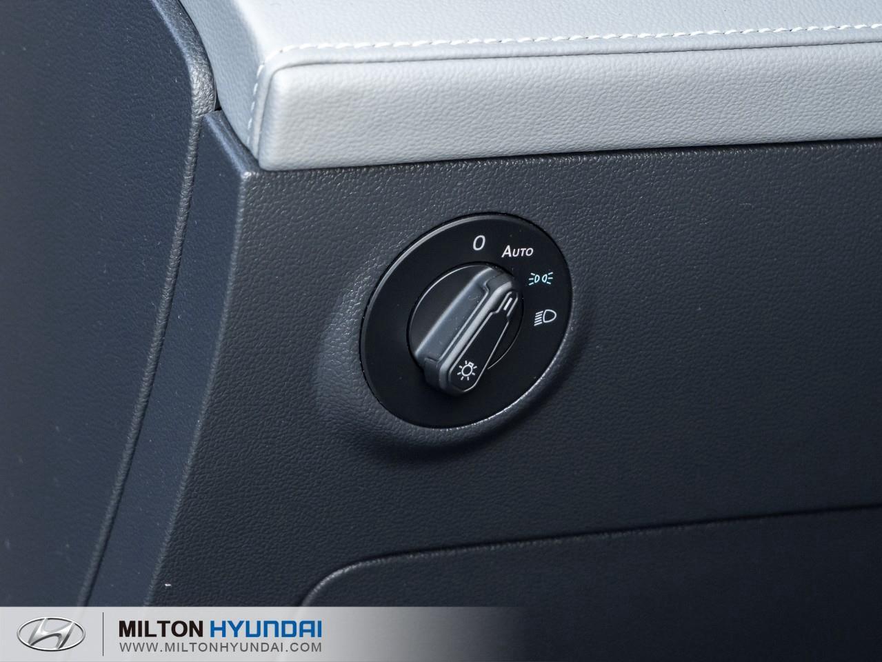 2024 Volkswagen Taos Comfortline 4dr Front-Wheel Drive Photo