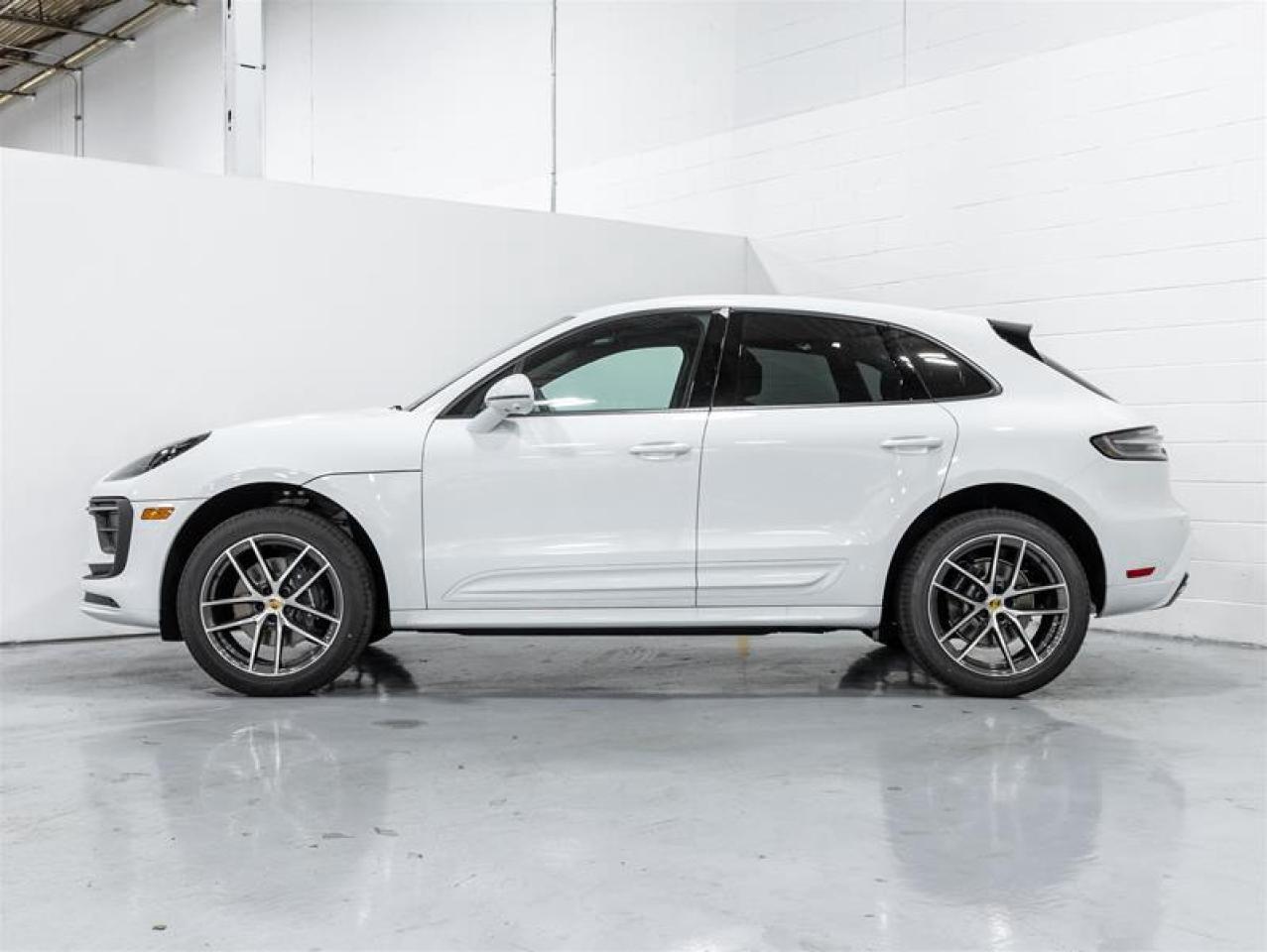 2025 Porsche Macan  Photo