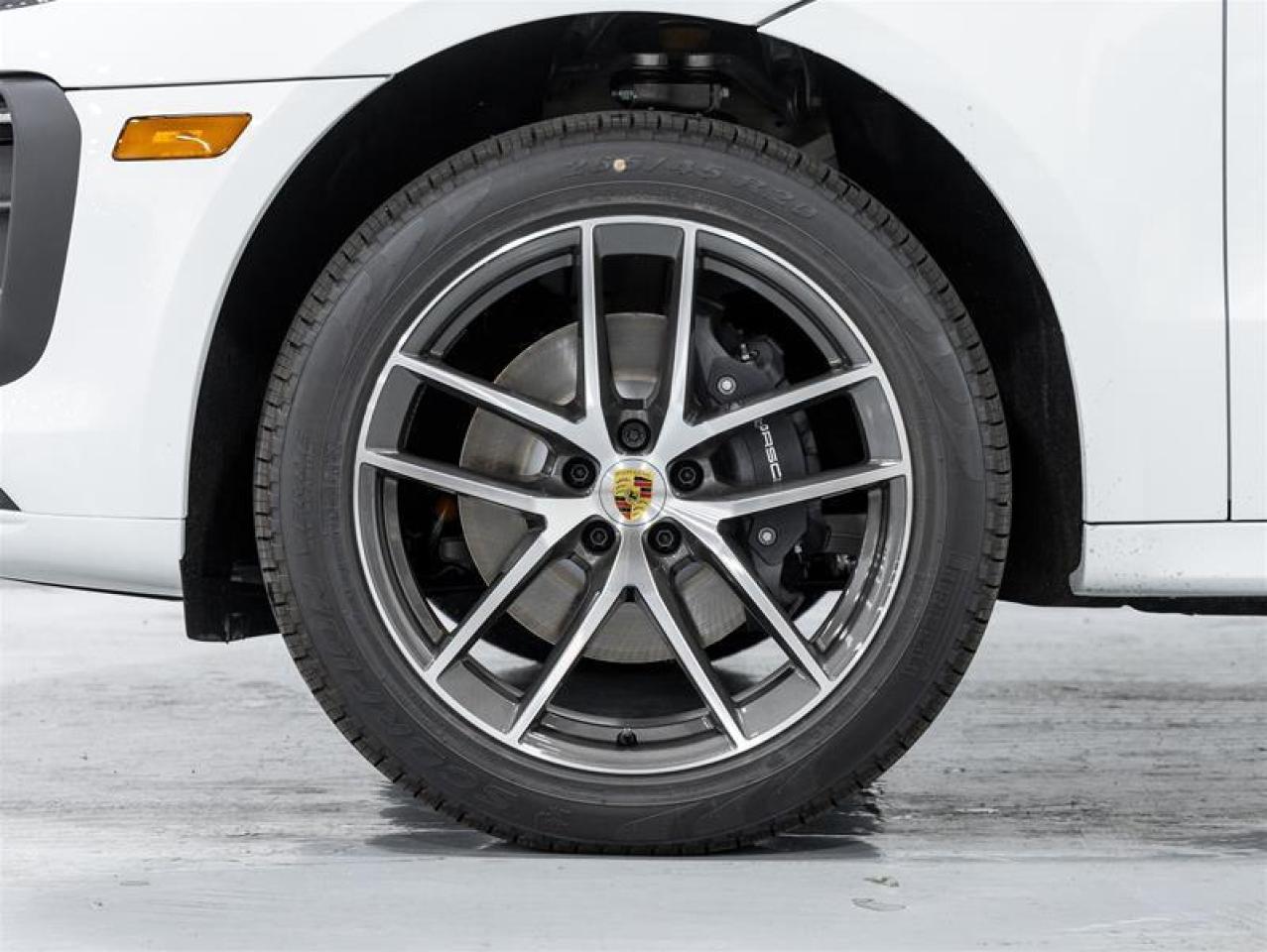 2025 Porsche Macan  Photo