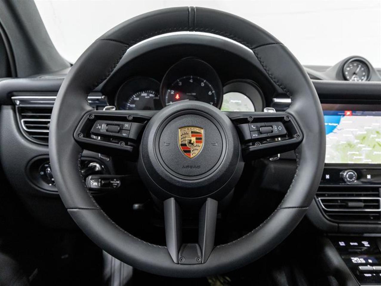 2025 Porsche Macan  Photo