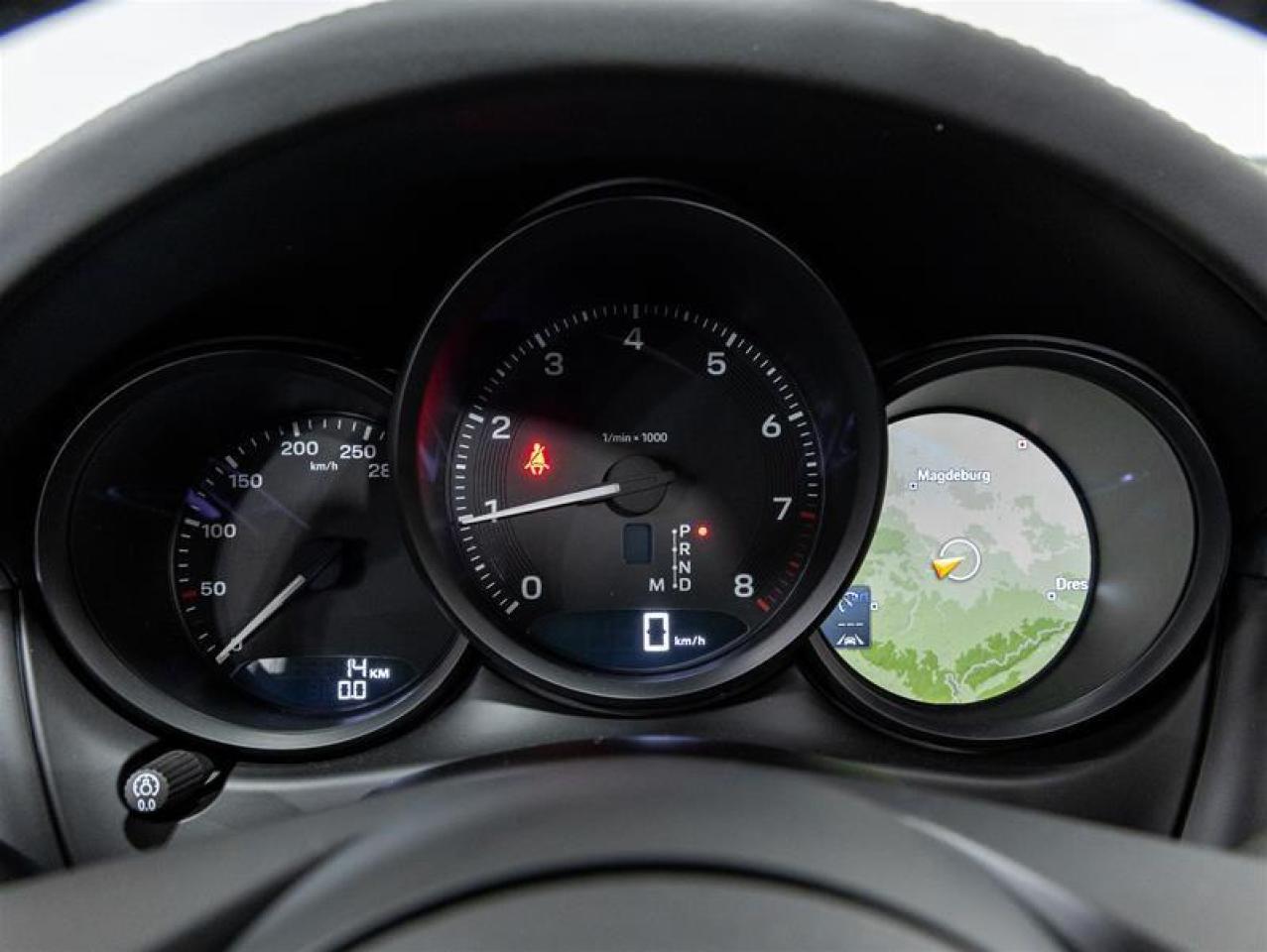 2025 Porsche Macan  Photo