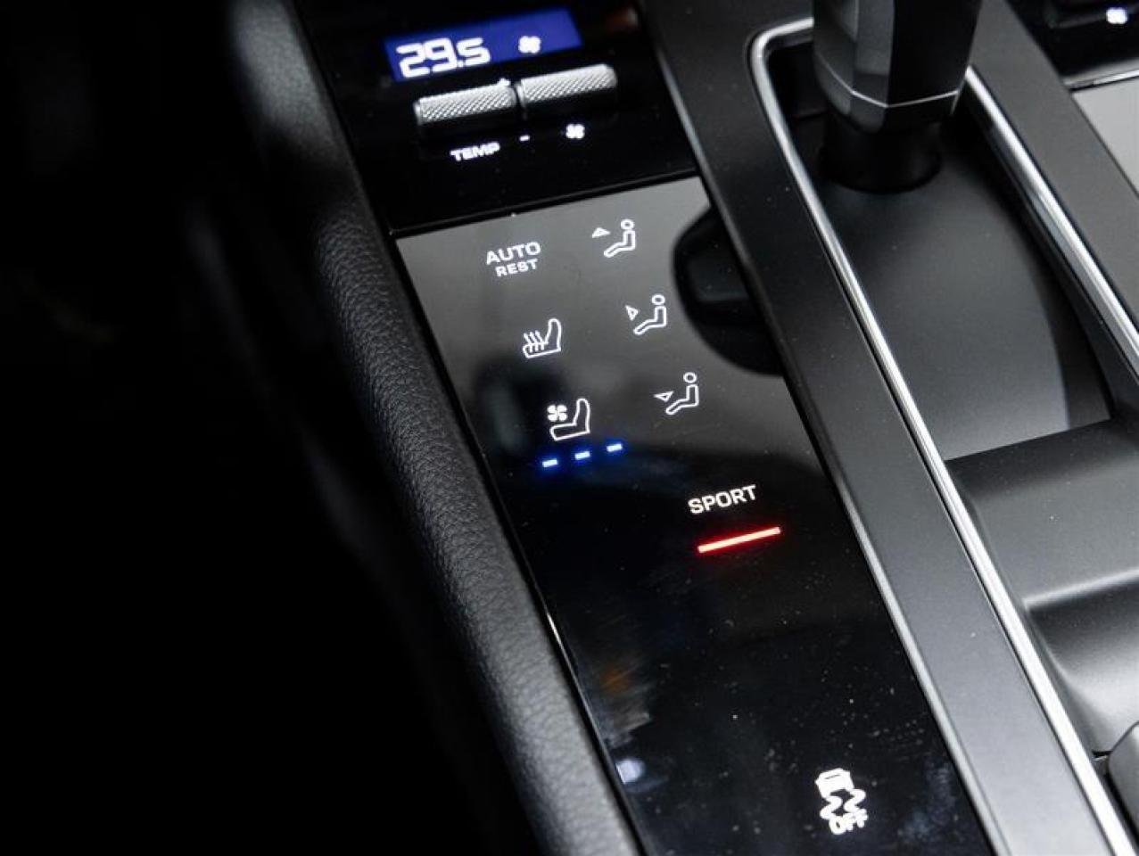 2025 Porsche Macan  Photo