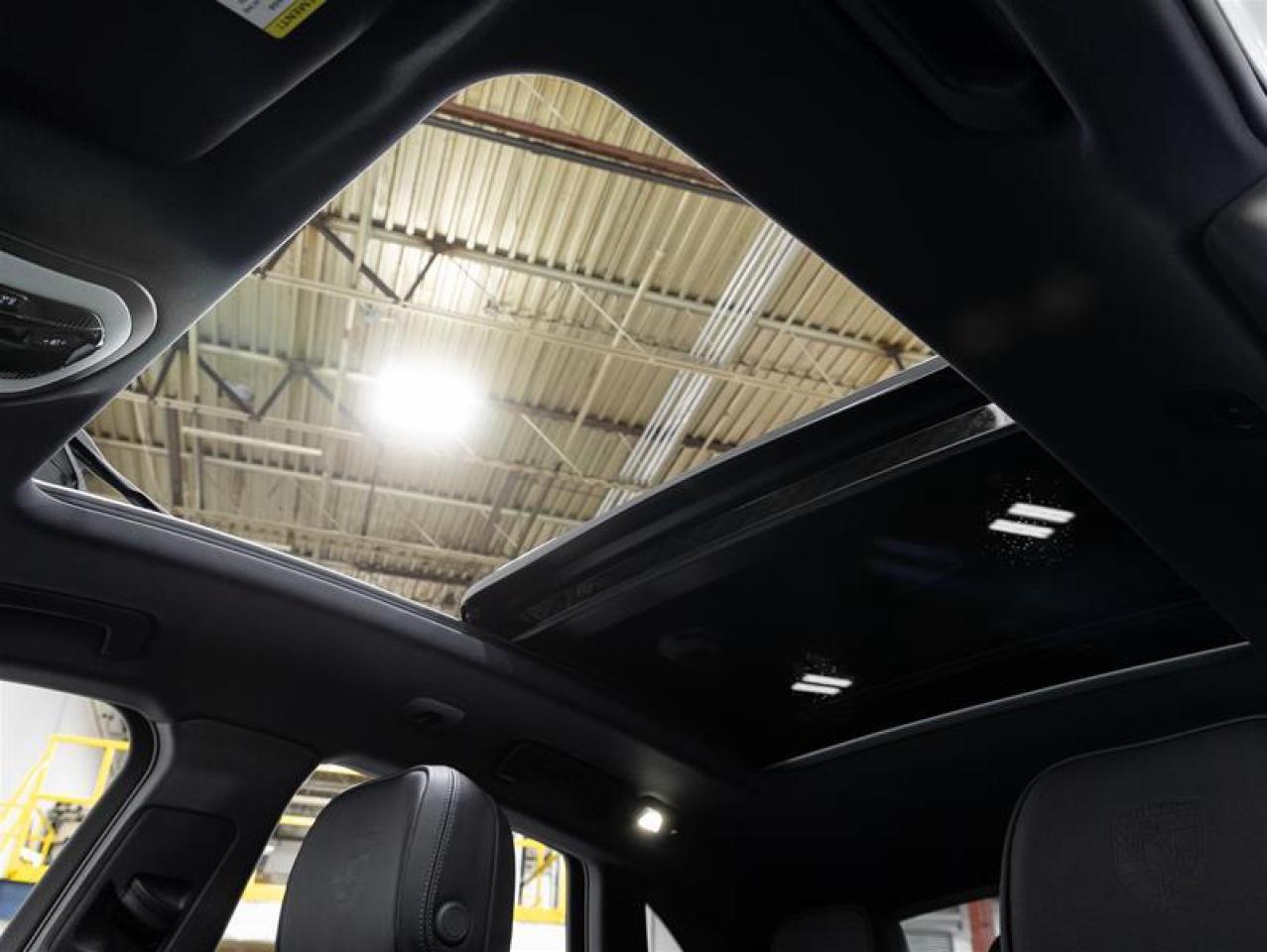 2025 Porsche Macan  Photo