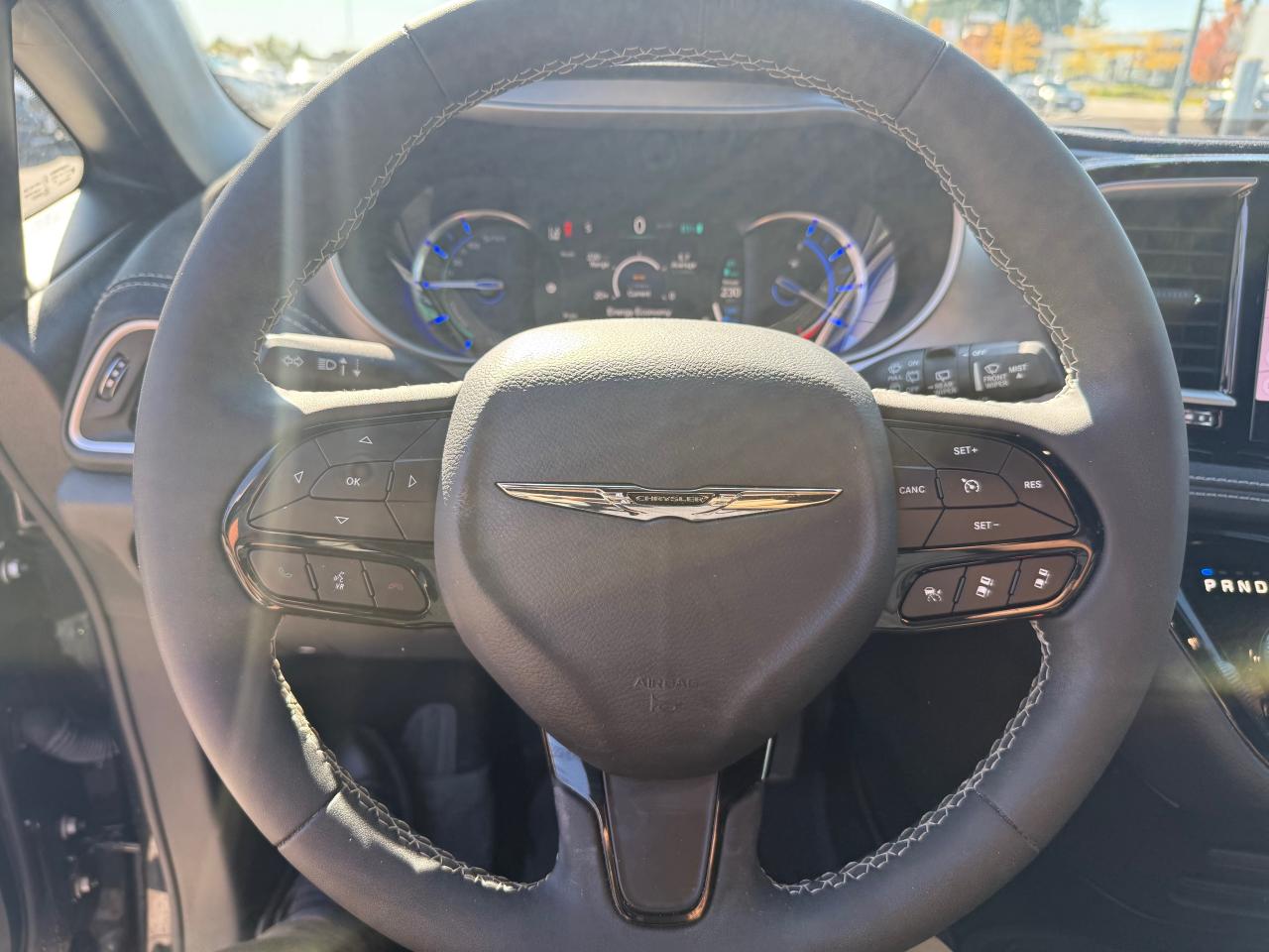 2023 Chrysler Pacifica Hybrid Touring-L Passenger Van Photo