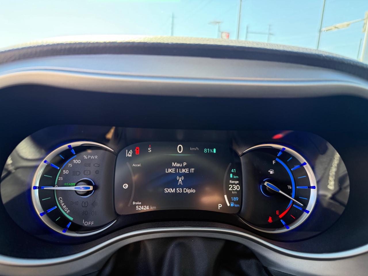 2023 Chrysler Pacifica Hybrid Touring-L Passenger Van Photo